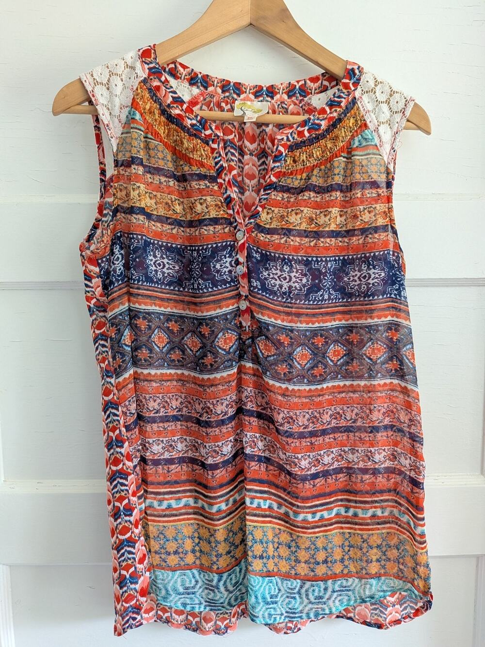 Fig and Flower Boho Print Top, Crochet Lace Cap Sleeves, Size Medium